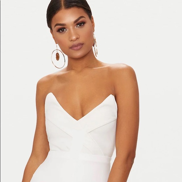 Pretty Little Thing White Tux Detail Bodysuit - Picture 2 of 15